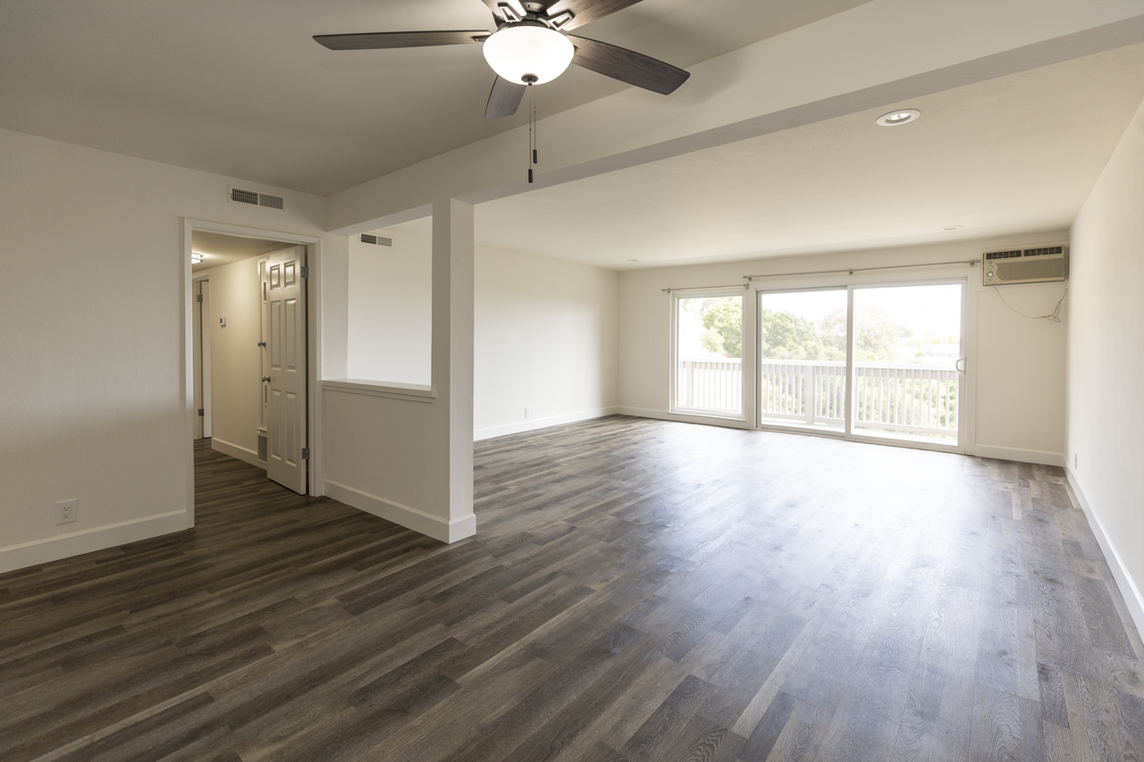 409 Portofino Drive - Photo 6 of 55
