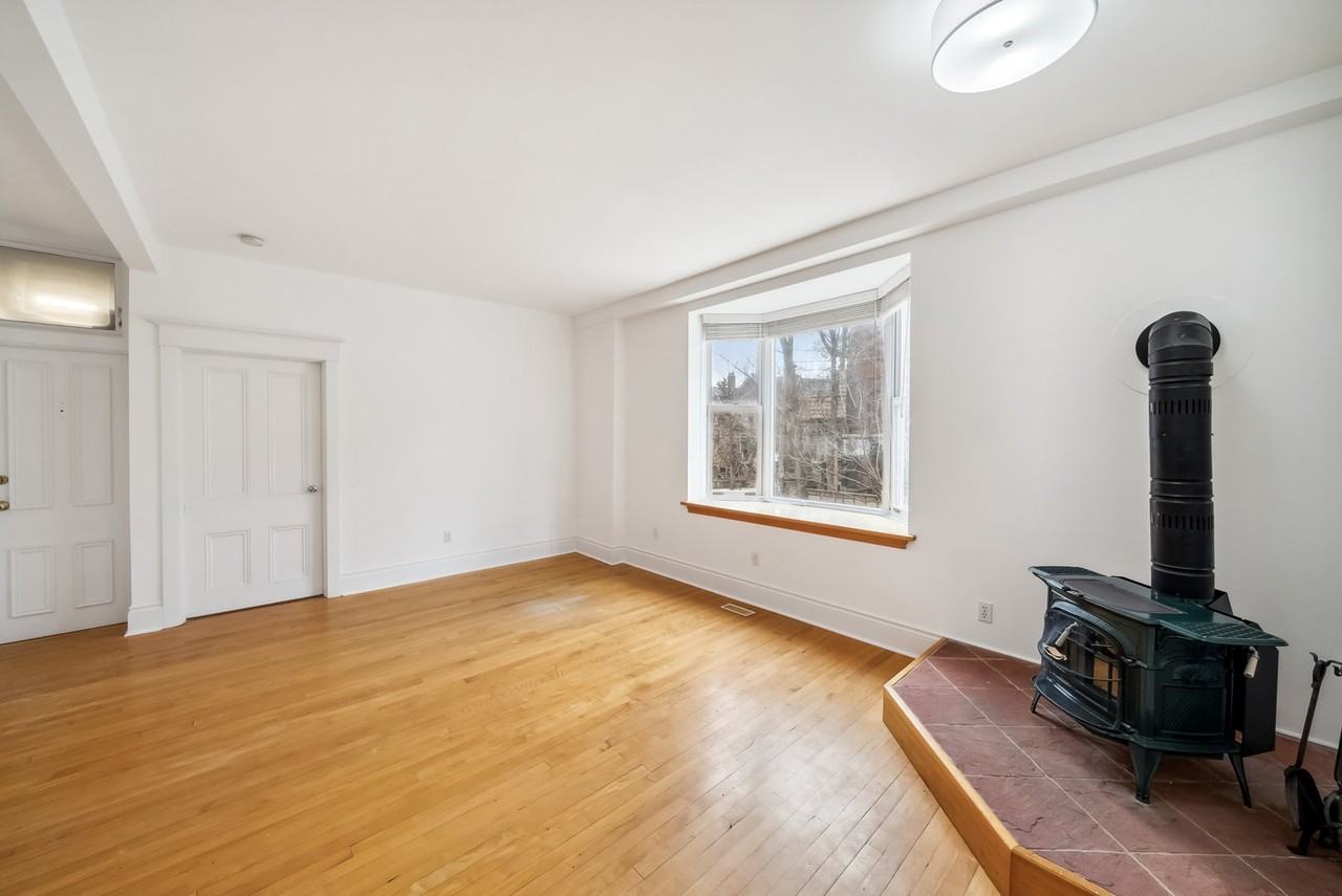 512 Indian Grove - Photo 5 of 12