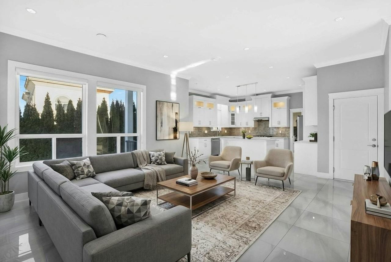 18407 59a Ave - Photo 3 of 20