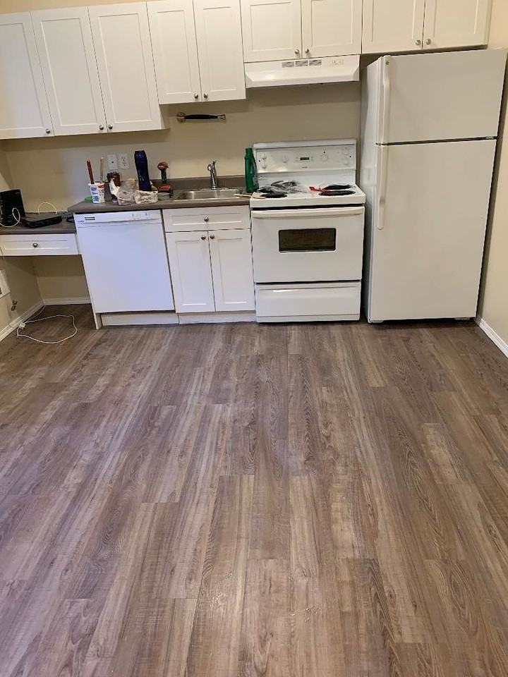 10247 89 St Nw - Photo 2 of 7