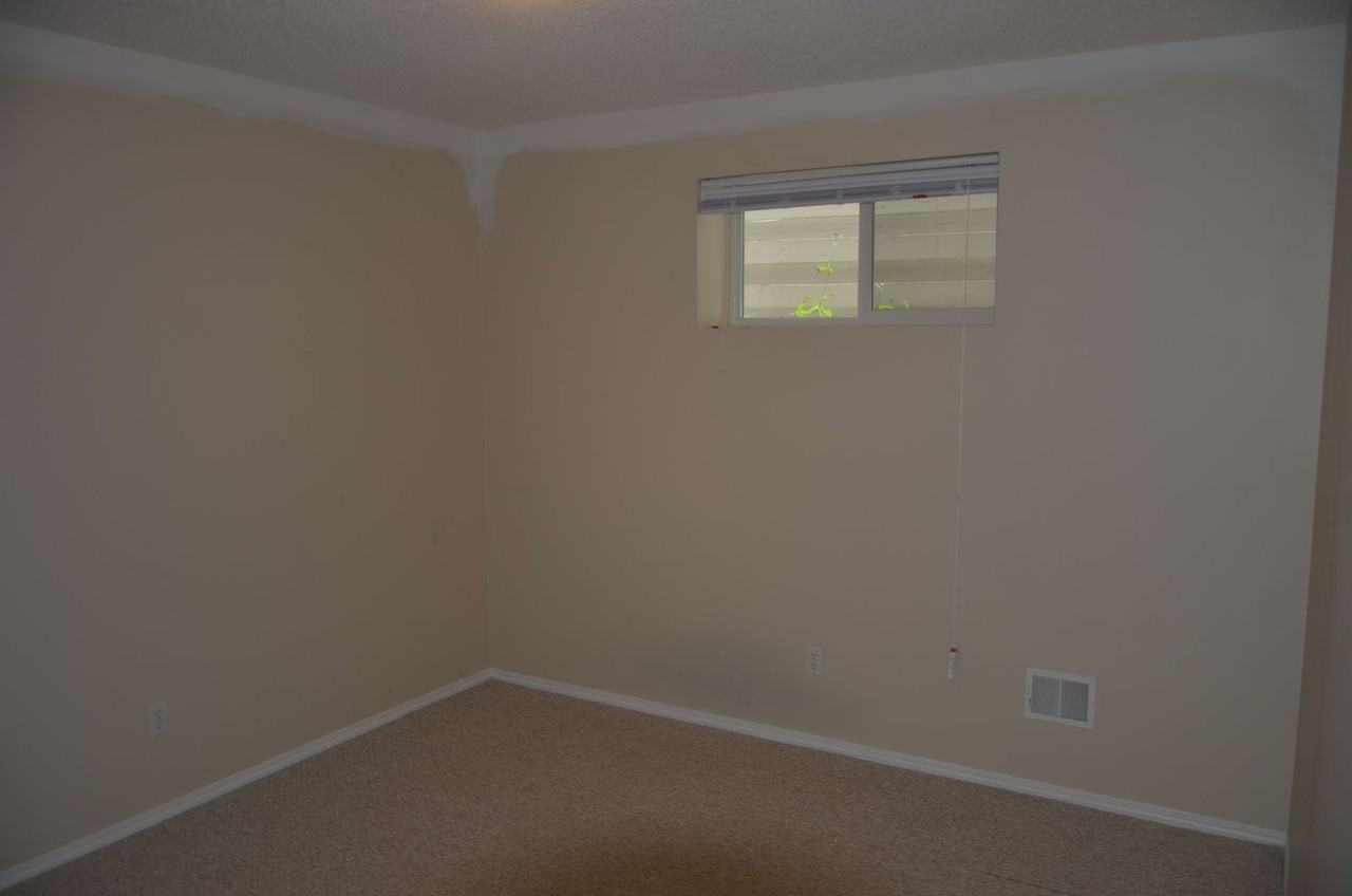 10247 89 St Nw - Photo 6 of 7
