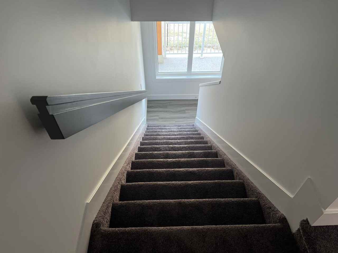 4137 - 4137 76 St Nw - Photo 4 of 34