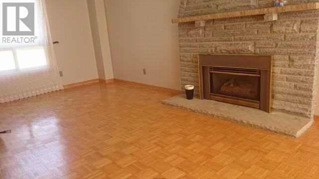 598 Middlewoods Dr - Photo 3 of 23