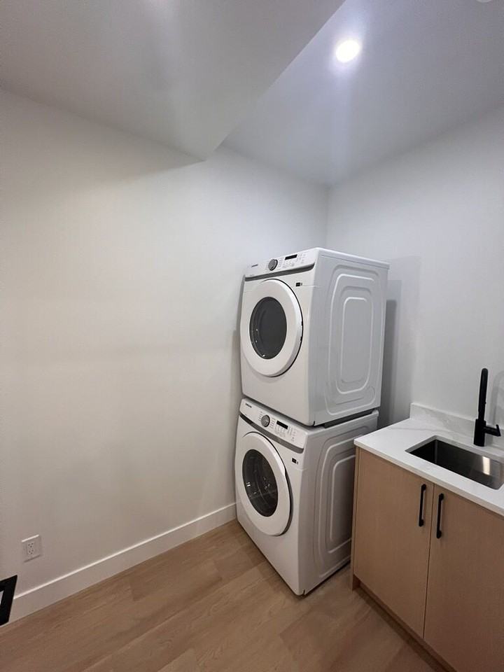 2207 26a St Sw - Photo 7 of 7