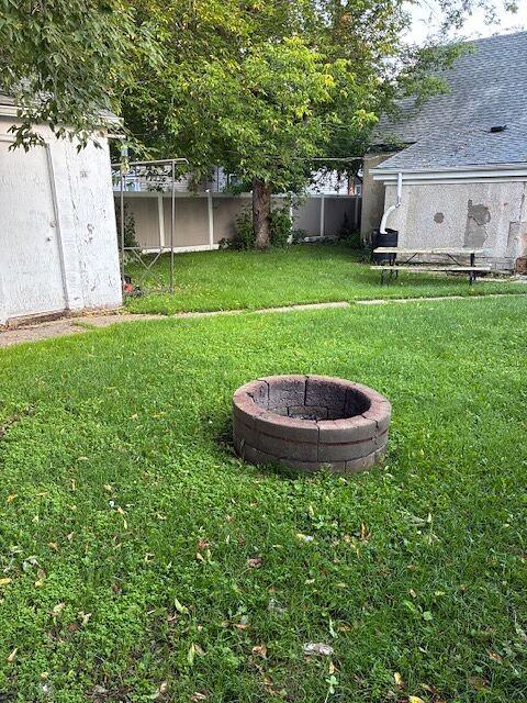 8709 79 Ave Nw - Photo 2 of 13