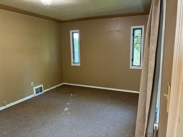 8709 79 Ave Nw - Photo 6 of 13