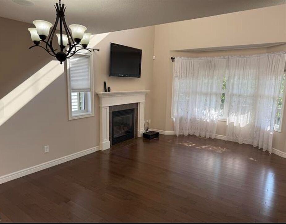 626 178a St Sw - Photo 4 of 22