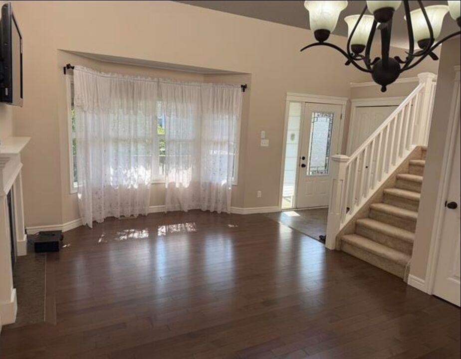 626 178a St Sw - Photo 6 of 22