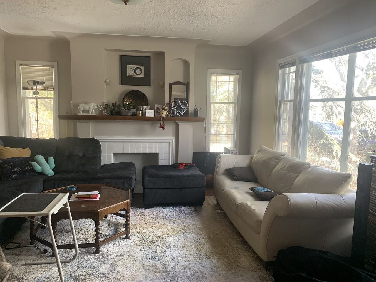 10240 136 St Nw - Photo 2 of 16