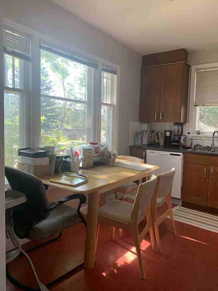 10240 136 St Nw - Photo 4 of 16