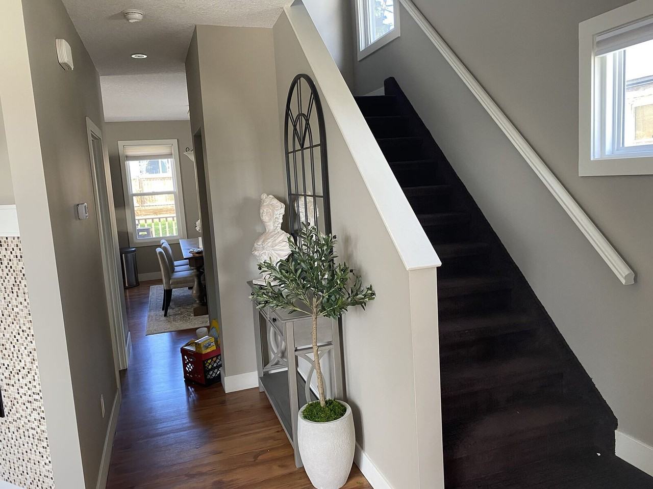 1205 Bellevue Ave Se - Photo 2 of 10