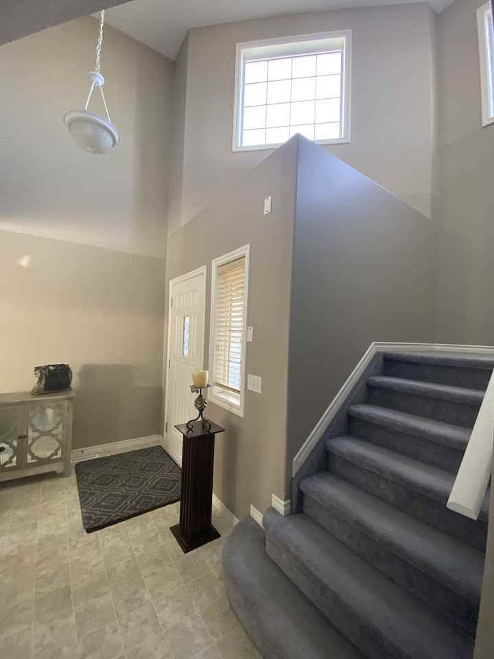 12817 161 Ave Nw - Photo 2 of 20