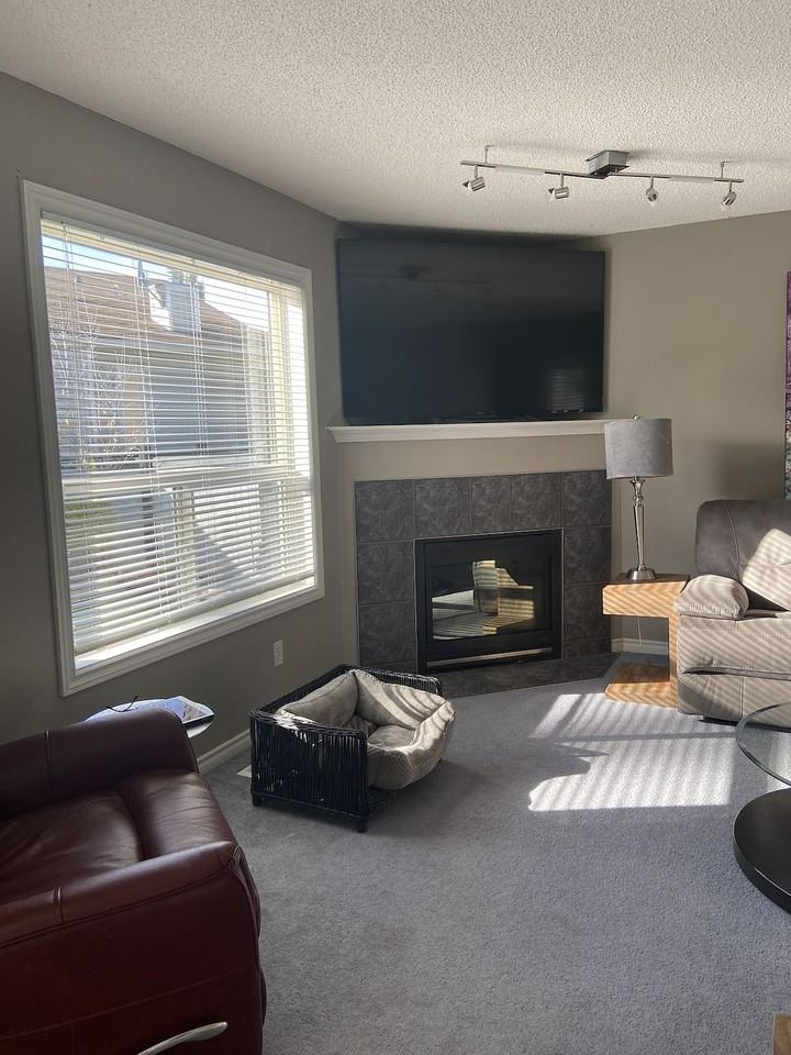 12817 161 Ave Nw - Photo 4 of 20