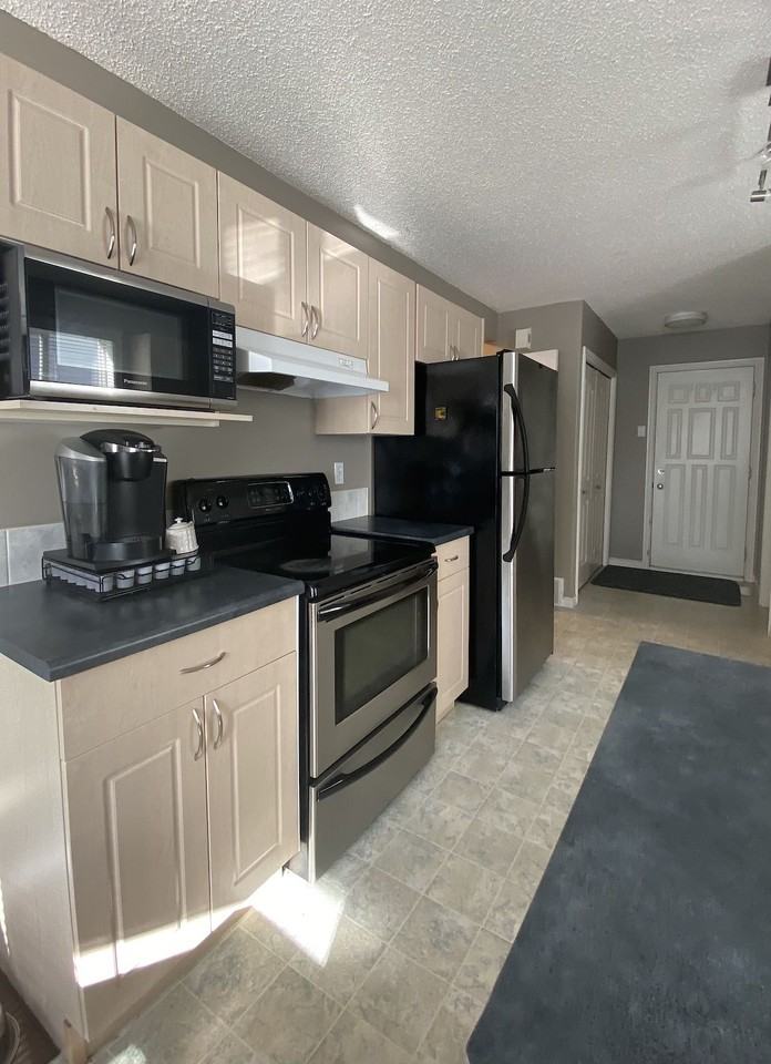12817 161 Ave Nw - Photo 6 of 20