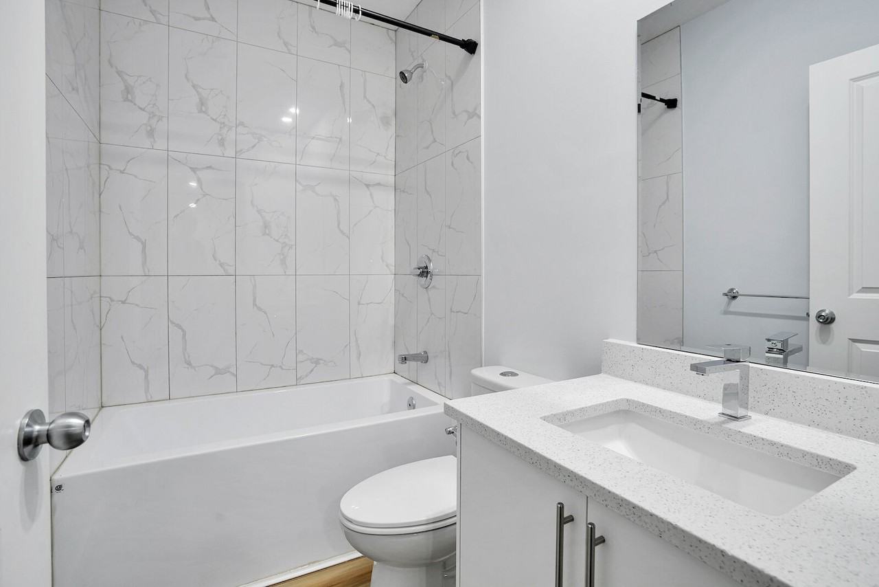 289 Ambleside Ave Nw - Photo 5 of 8