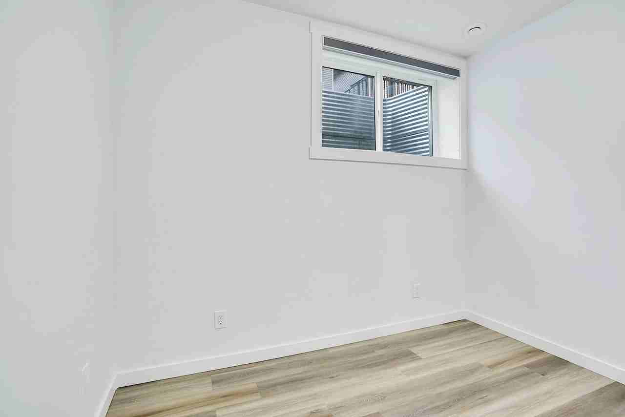 289 Ambleside Ave Nw - Photo 7 of 8