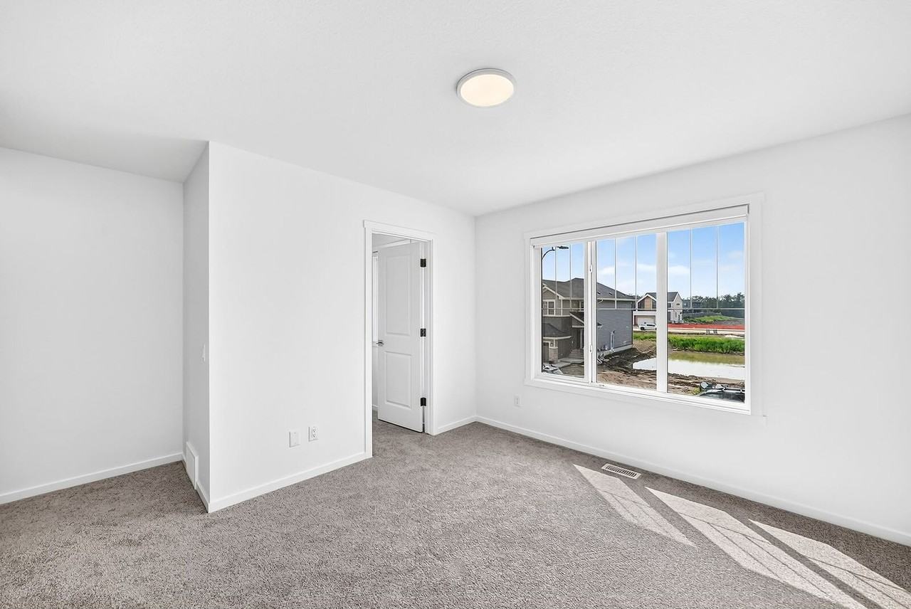 4853 Cawsey Terr Sw - Photo 3 of 33