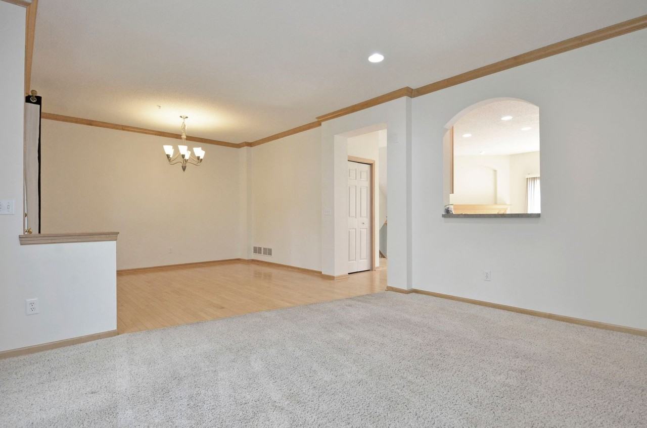 11296 Baltimore St Ne #B - Photo 5 of 34