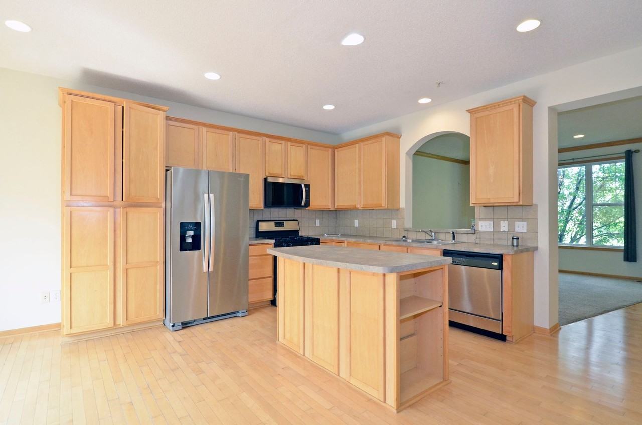 11296 Baltimore St Ne #B - Photo 7 of 34