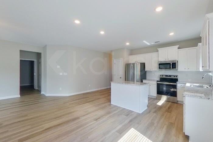 7064 Foggy River Dr - Photo 5 of 27