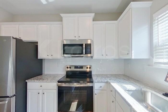 7064 Foggy River Dr - Photo 7 of 27