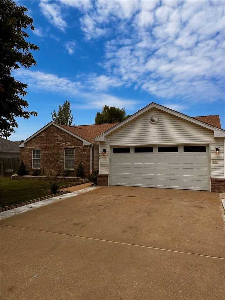 659 Frances Dr - Photo 2 of 23