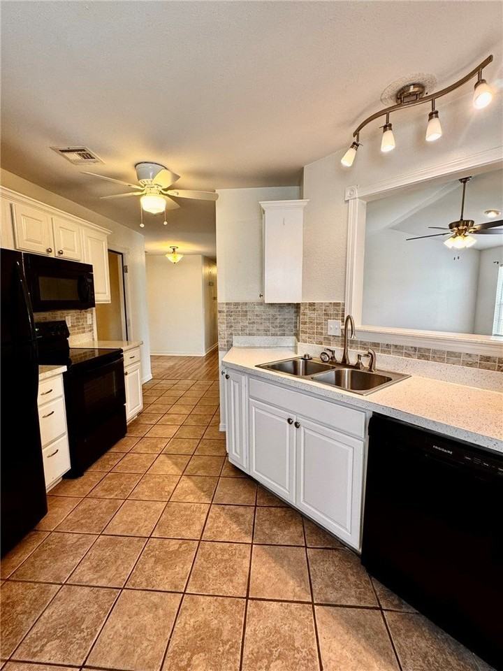 659 Frances Dr - Photo 5 of 23