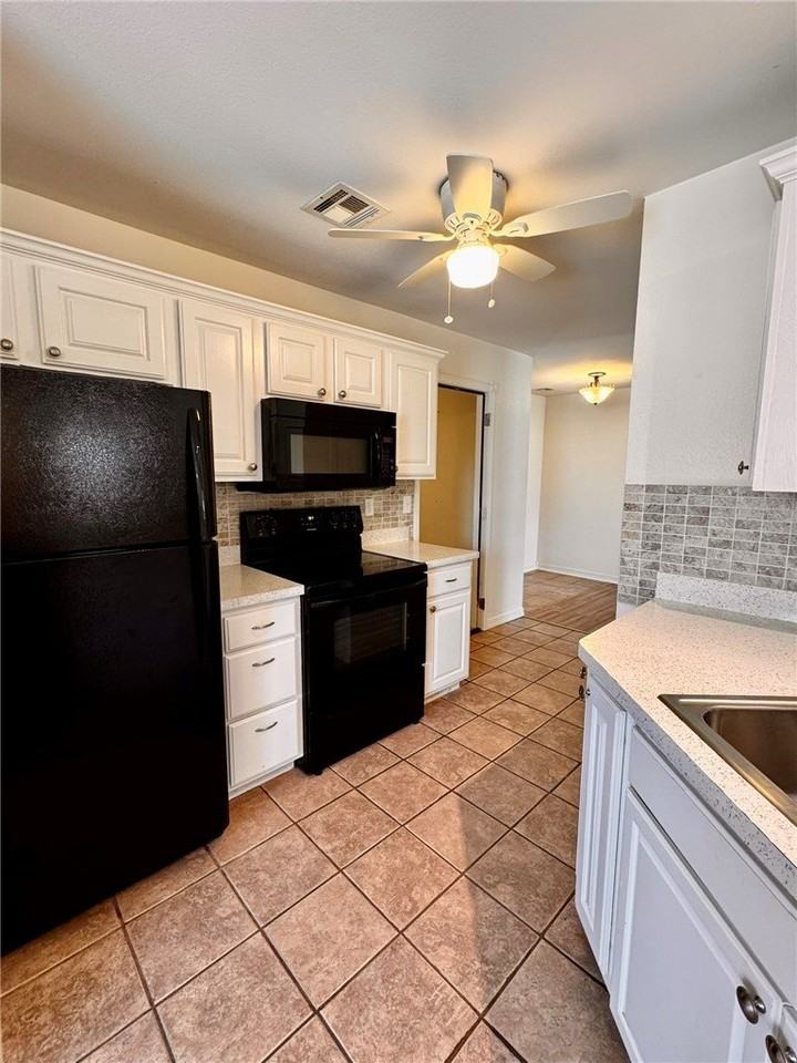 659 Frances Dr - Photo 6 of 23