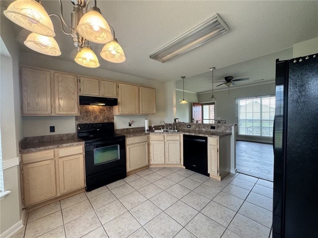 608 Barbara Ave - Photo 7 of 22