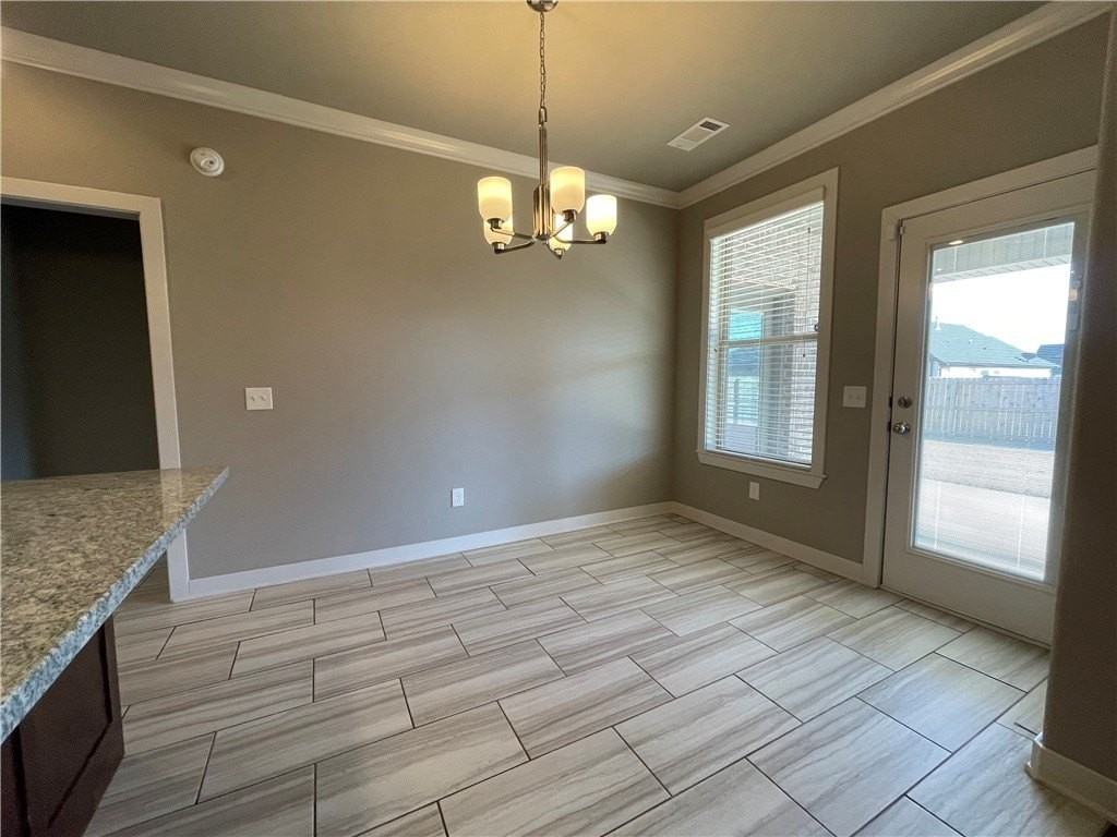3003 Sw Satinwood Ave - Photo 7 of 22