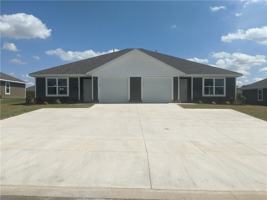 featured image of 610 W Loren Dr #B