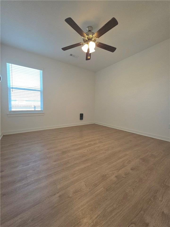 610 W Loren Dr #B - Photo 6 of 10