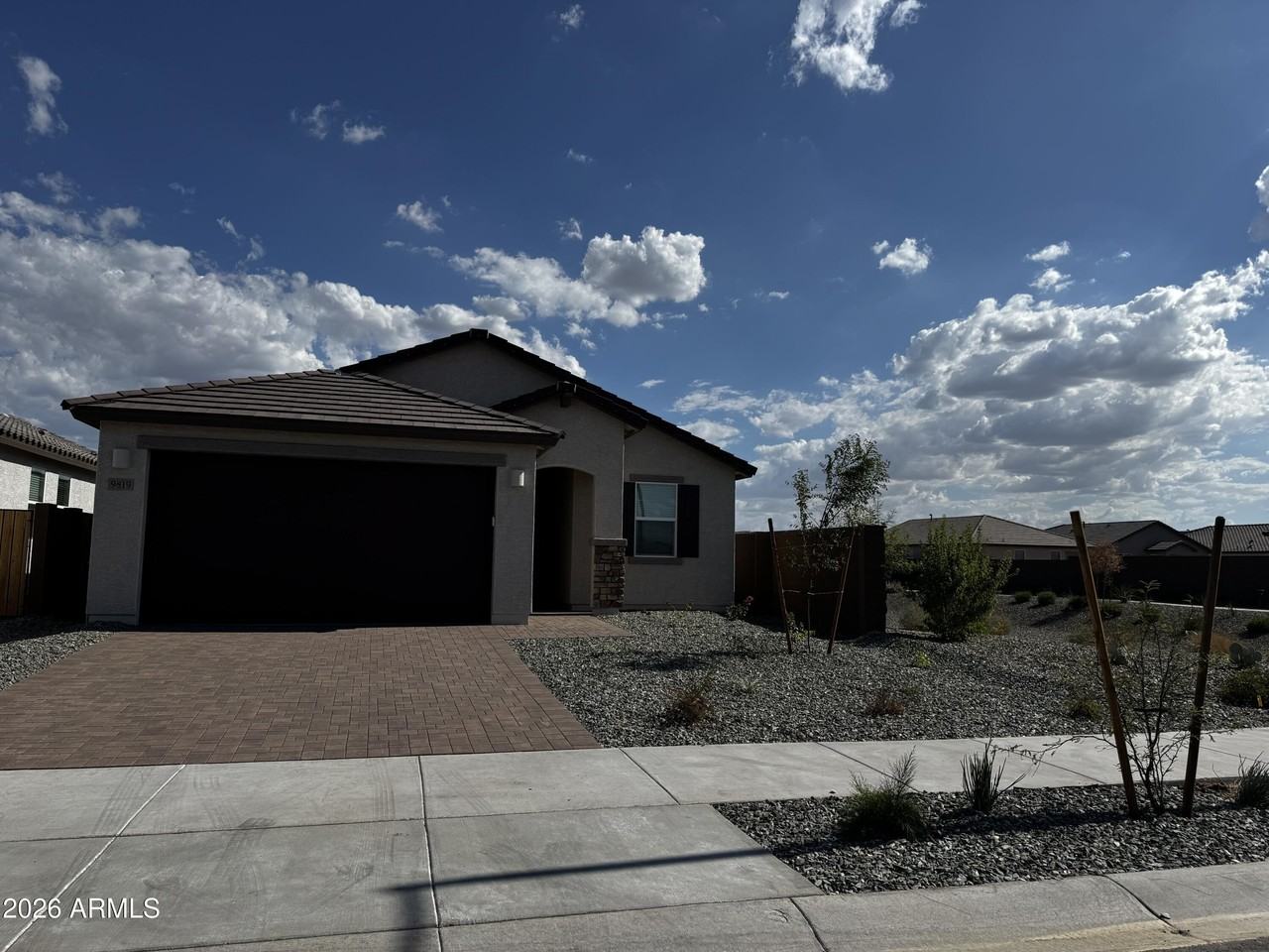 9819 W Flower St - Photo 2 of 29
