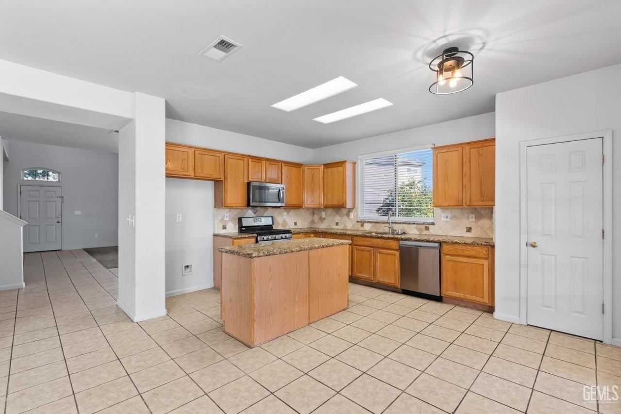 11311 San Miniato Ave - Photo 6 of 20
