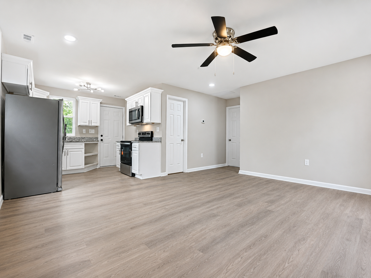 536 Leonard Rd - Photo 2 of 12