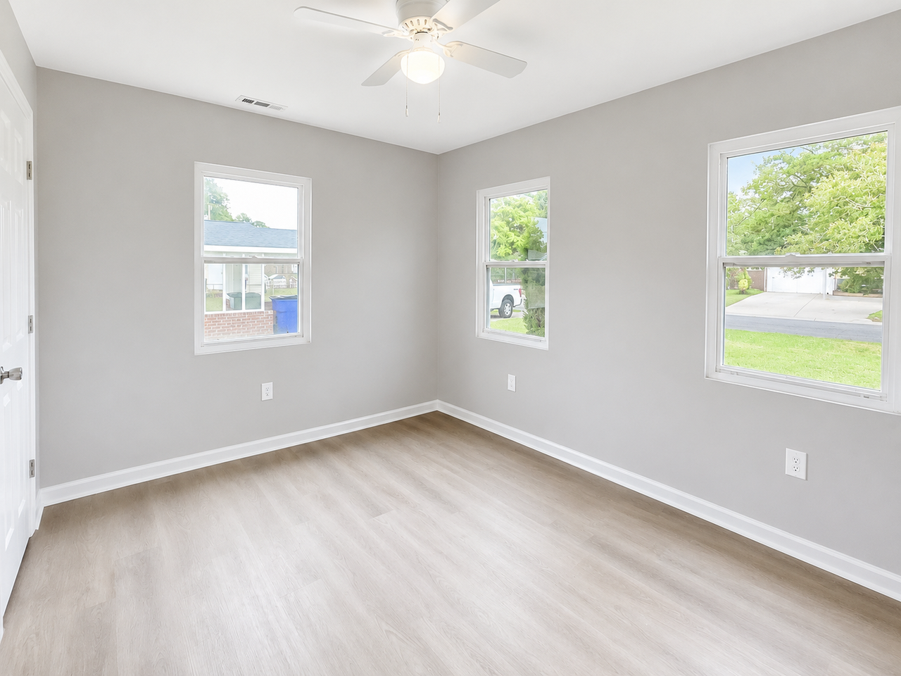 536 Leonard Rd - Photo 7 of 12