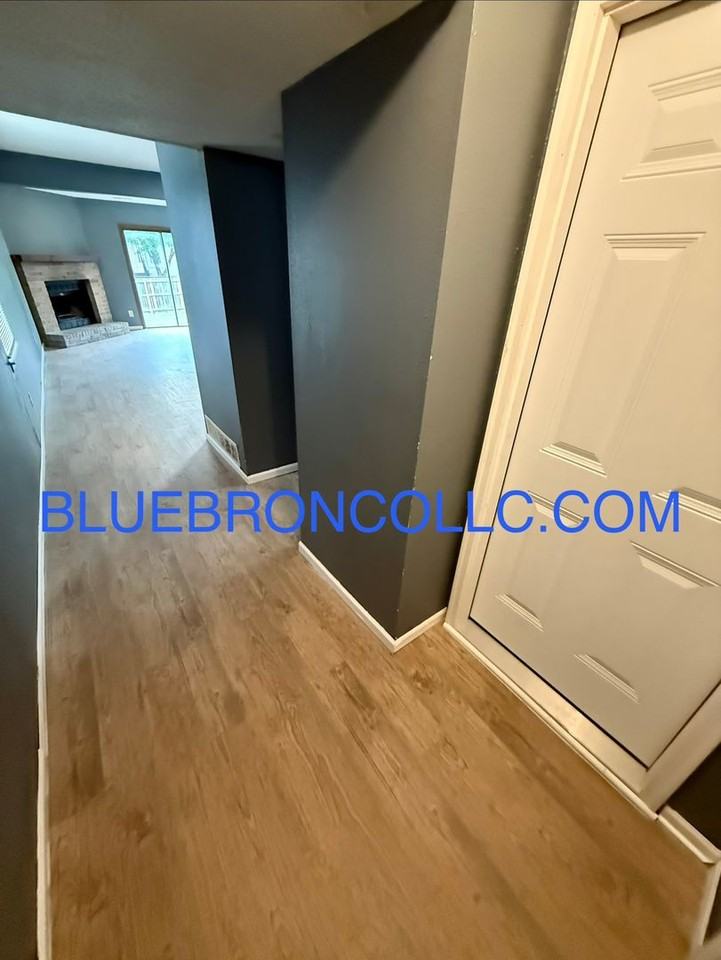 141 Sw Oxford Pl - Photo 2 of 10