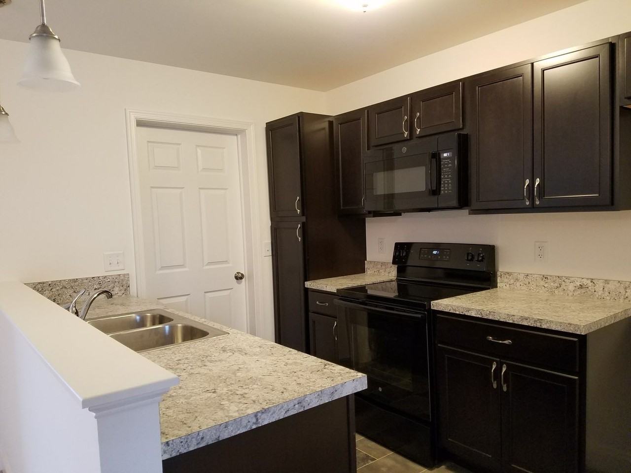 8419 Hamilton St - Photo 2 of 6