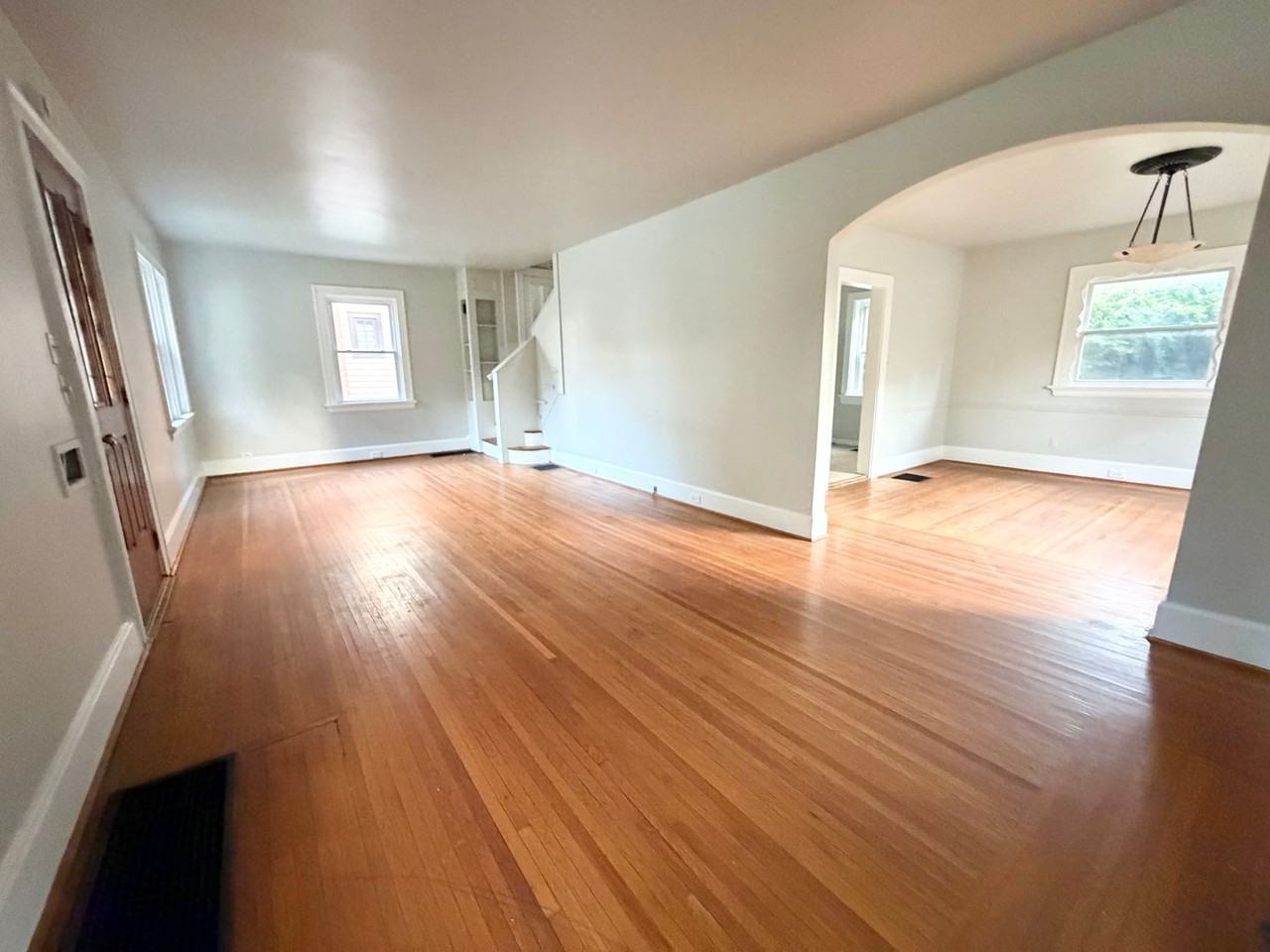 1750 Avonlea Ave - Photo 4 of 11