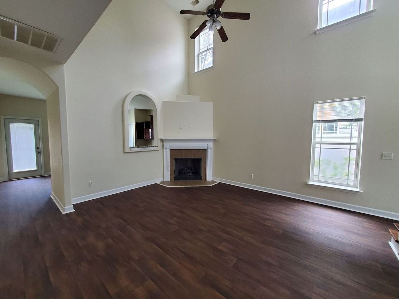 60 Summer Hill Ct - Photo 4 of 21