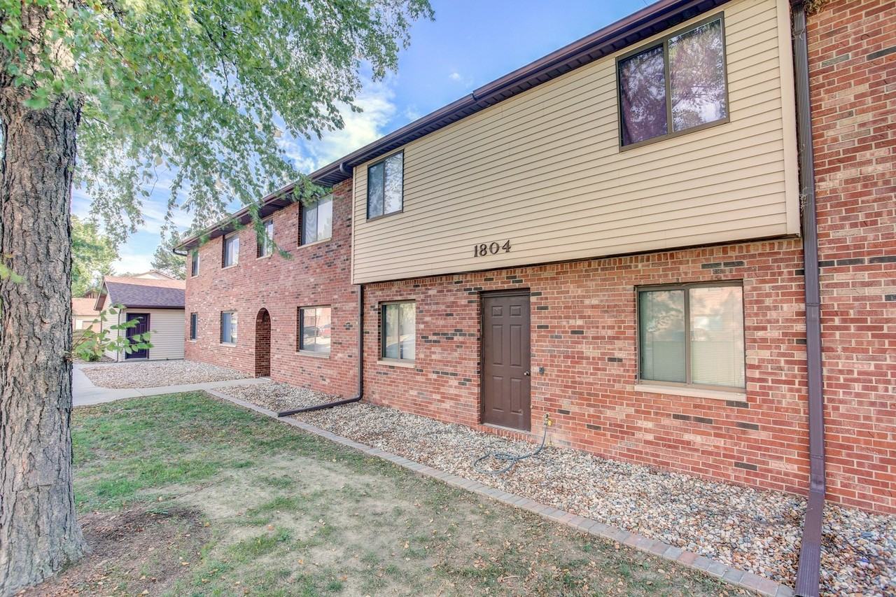 1804 Oliver Dr - Photo 2 of 25