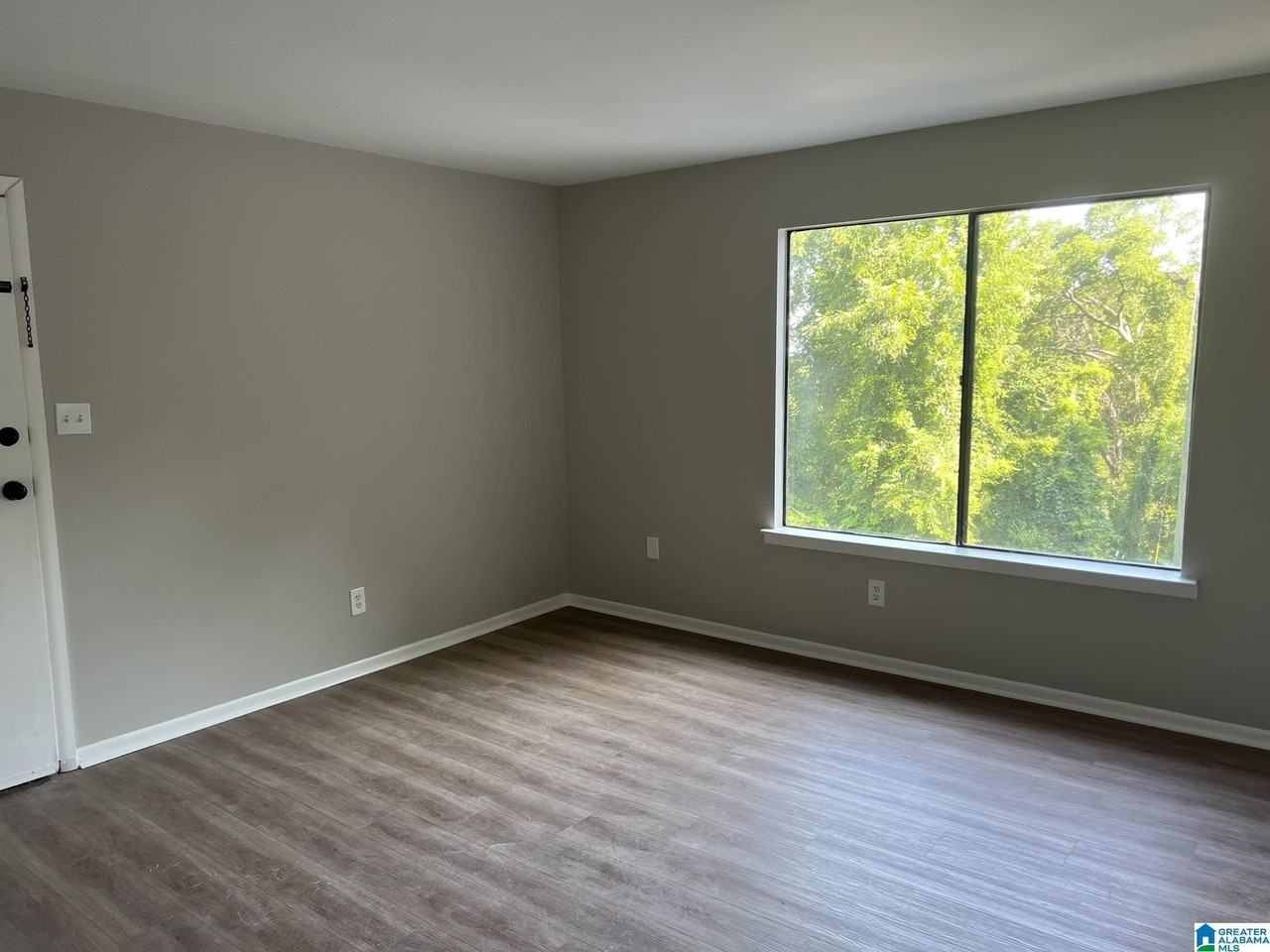 3350 Altamont Rd #E6 - Photo 3 of 9