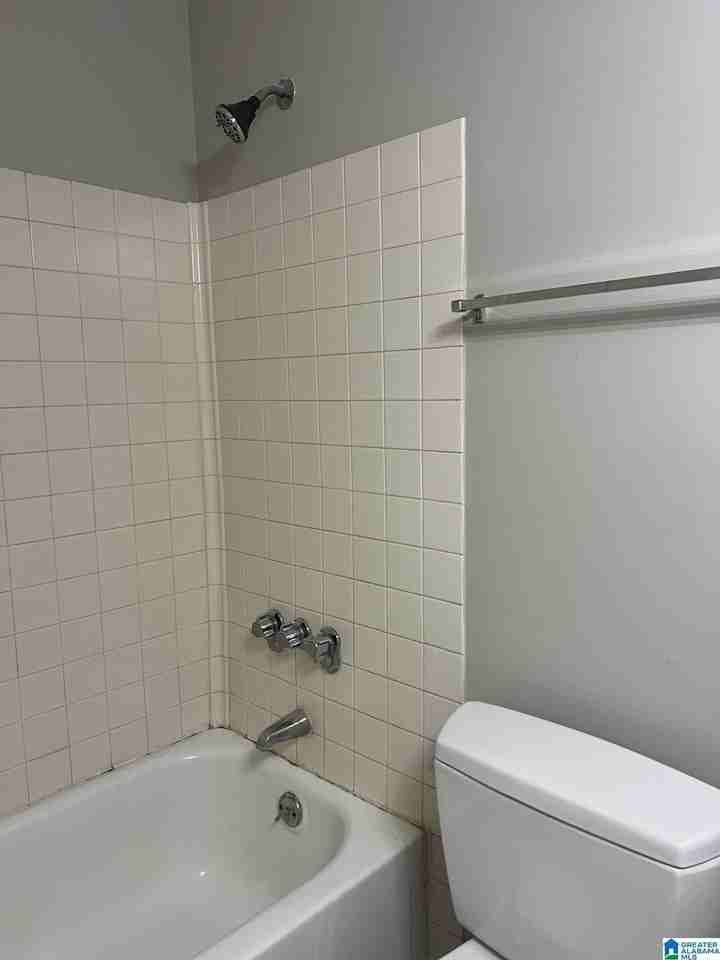 3350 Altamont Rd #E6 - Photo 6 of 9