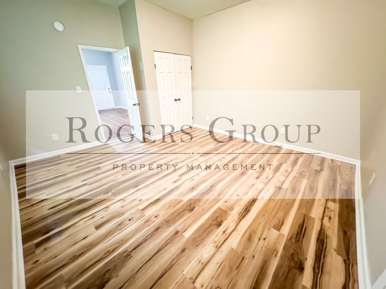 615 Vaughan St - Photo 3 of 8