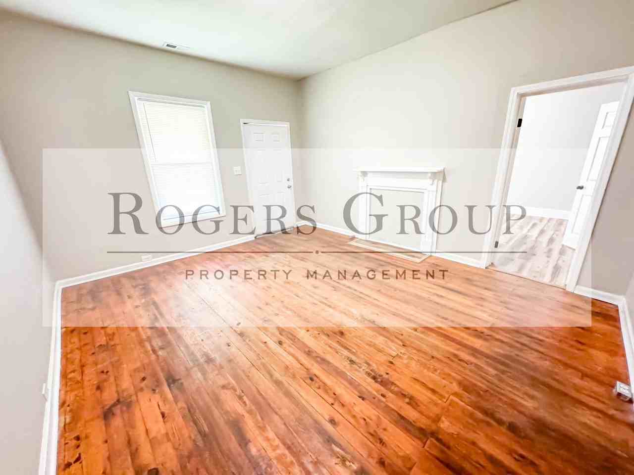 615 Vaughan St - Photo 4 of 8