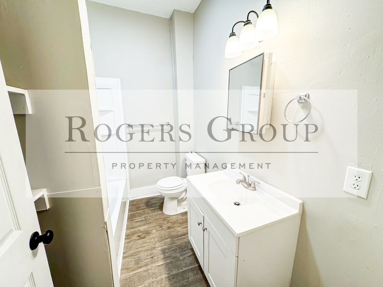 615 Vaughan St - Photo 6 of 8