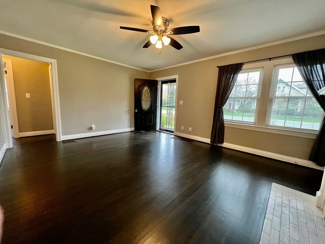 3922 Grandview Ave - Photo 2 of 50