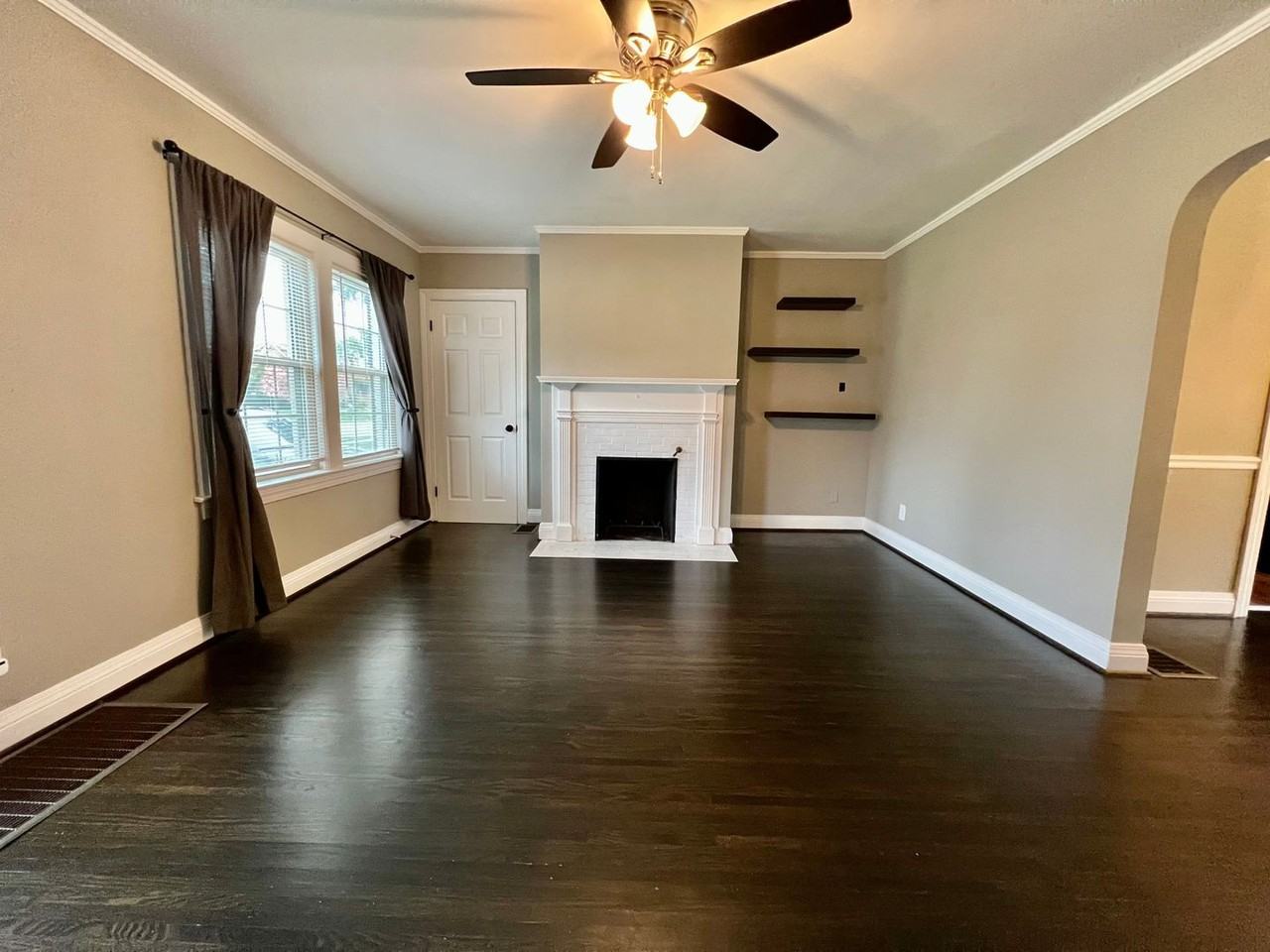 3922 Grandview Ave - Photo 3 of 50