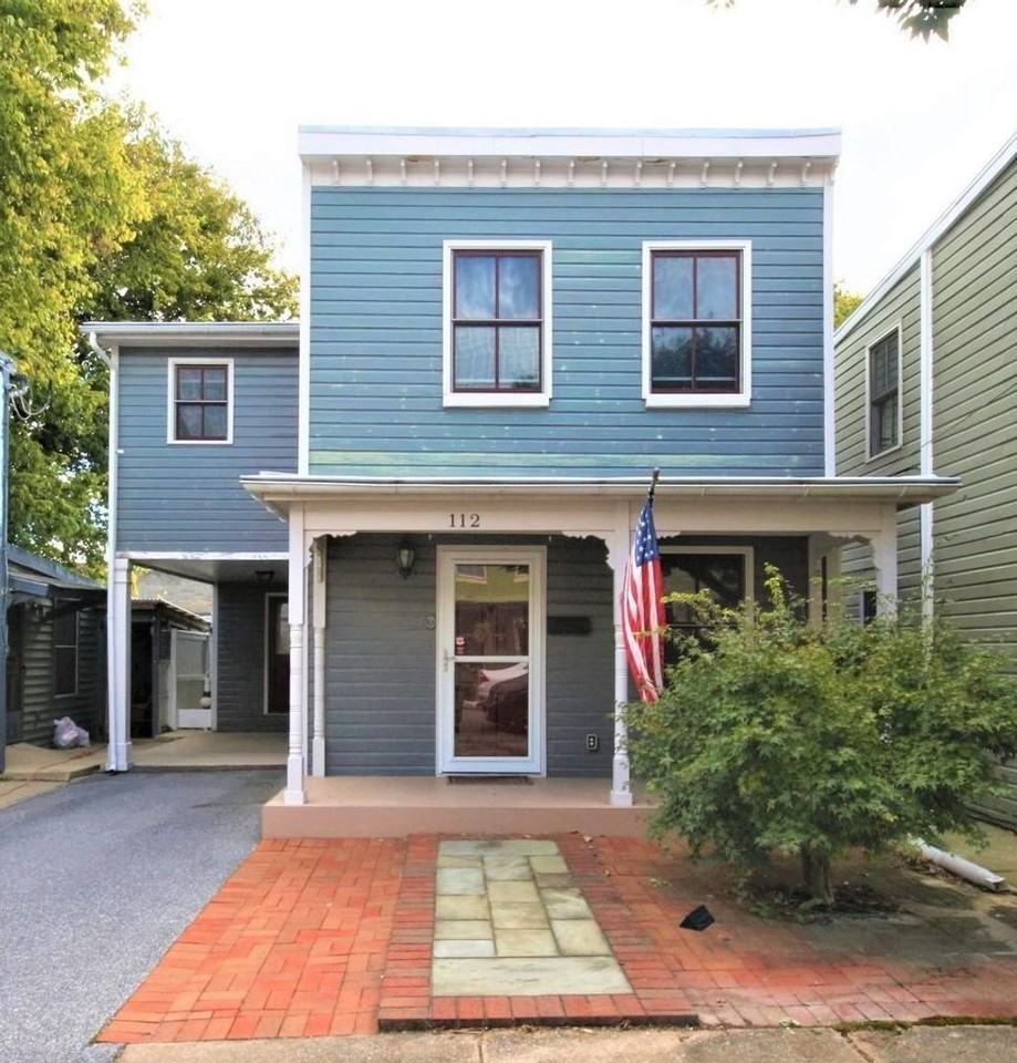 112 Water St - Photo 2 of 29