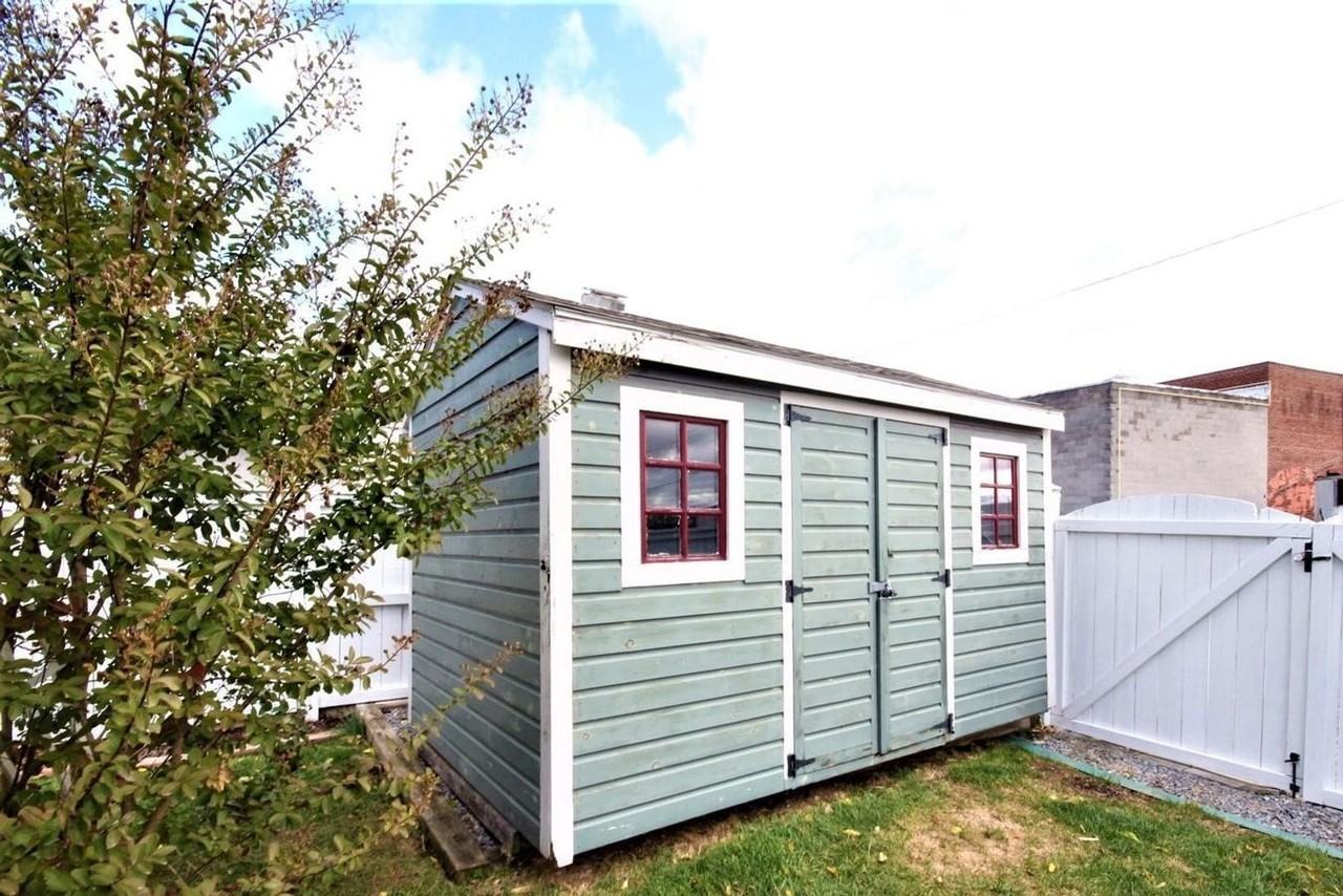 112 Water St - Photo 6 of 29